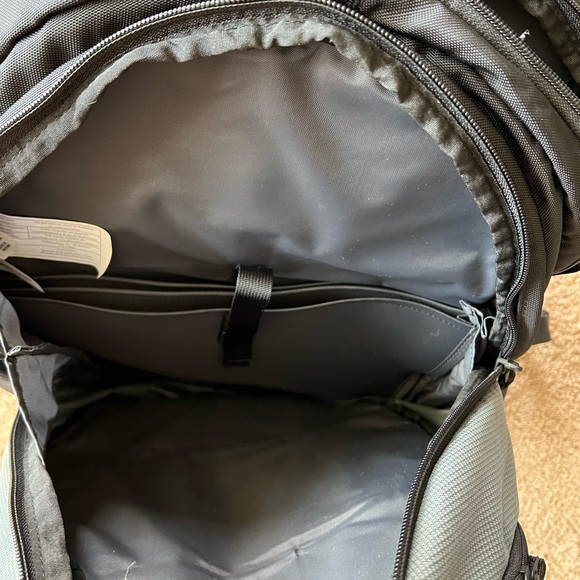 Eagle Creek backpack - Picture 4 of 15